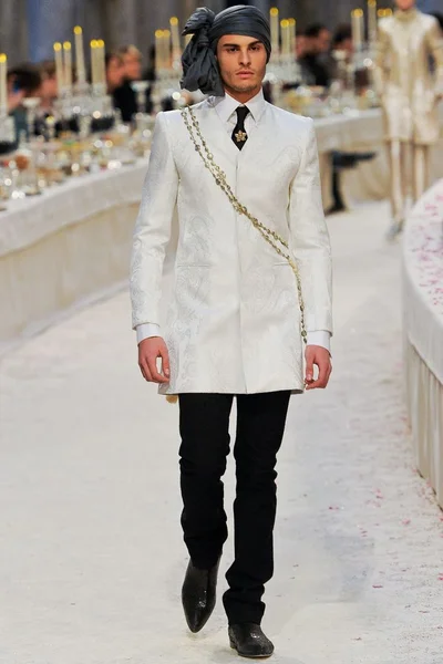 Look 68